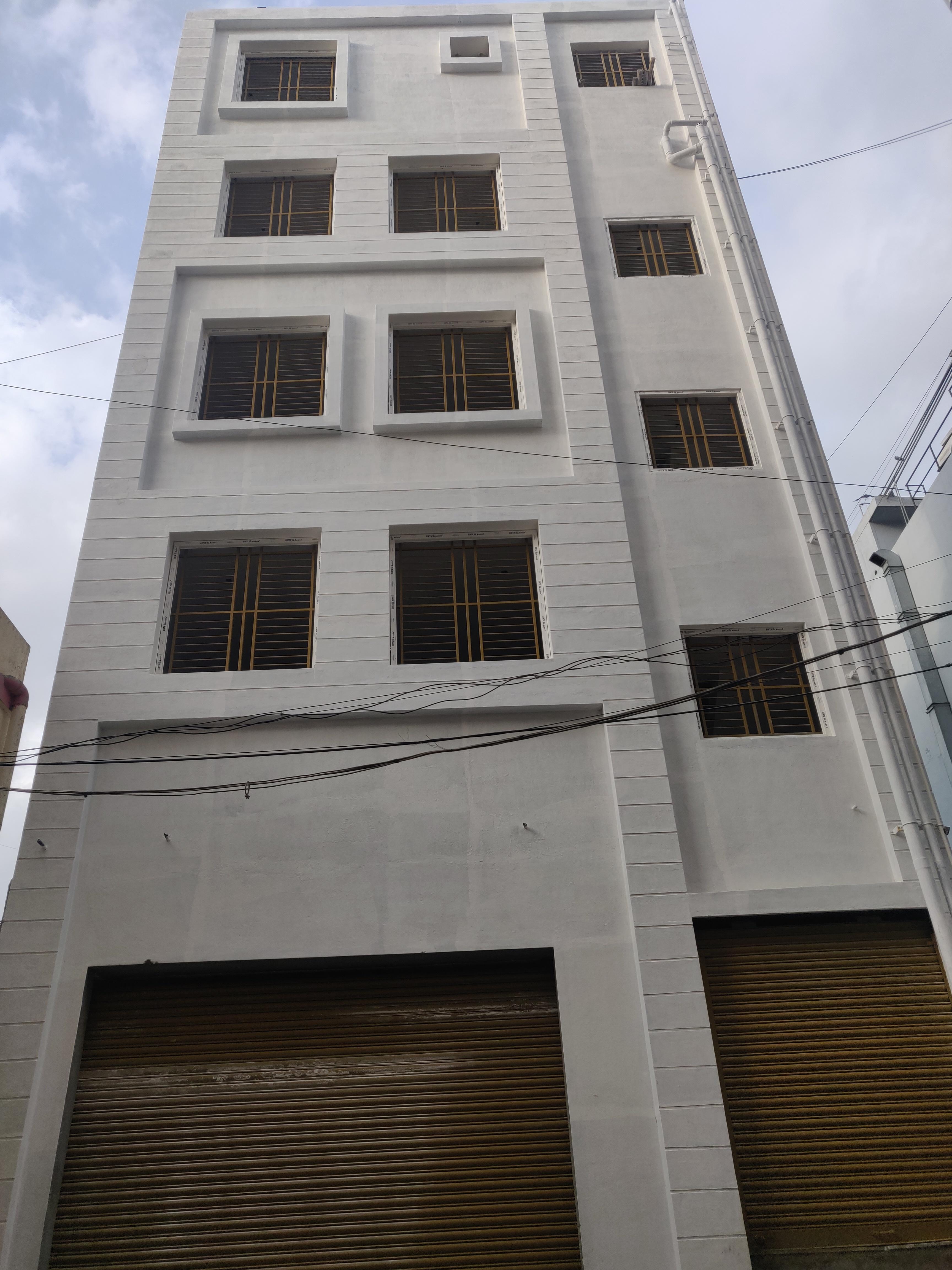 Sports Stall and Warehouse Building photo 2